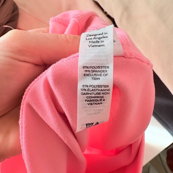 Alo Yoga 7" High Waist Airbrush Biker Shorts in Macaron Pink Size Medium - Picture 7 of 7